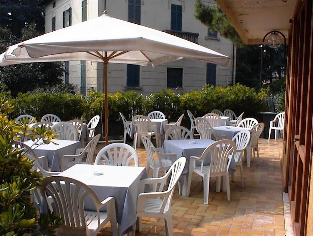 Aries Hotel Lesa Bagian luar foto